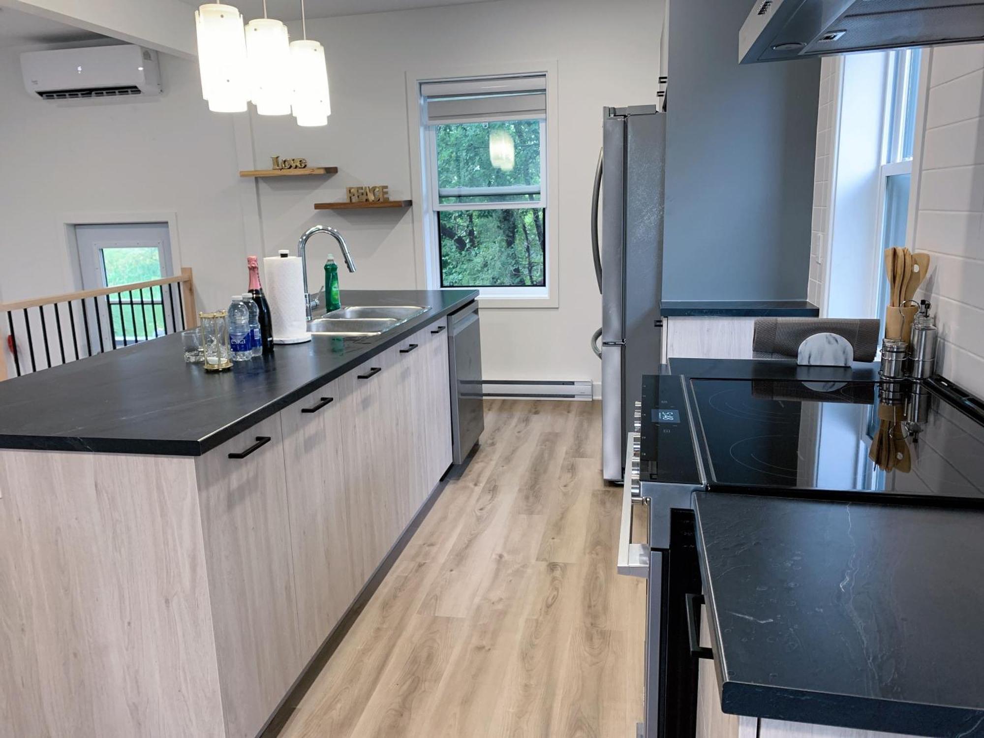 10 Minutes To Dt With Free Parking Appartement Longueuil Buitenkant foto